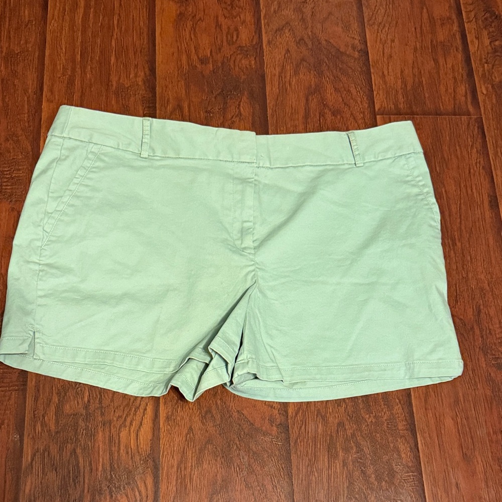 Ann Taylor Light Green Women's Shorts